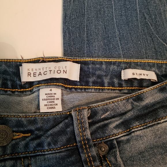 Kenneth Cole distressed raw hem medium wash skinny jeans size 4 - Picture 5 of 8